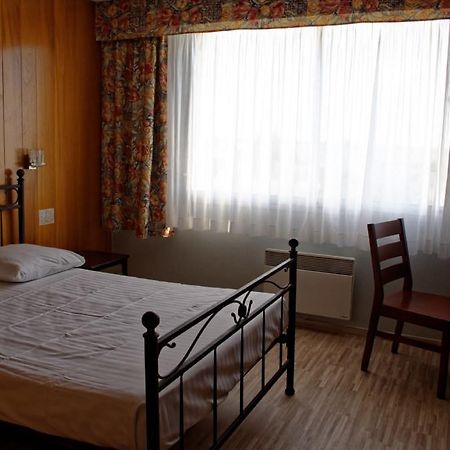 Le Skippy Dancotel Saint-Pierre-des-Corps Bagian luar foto