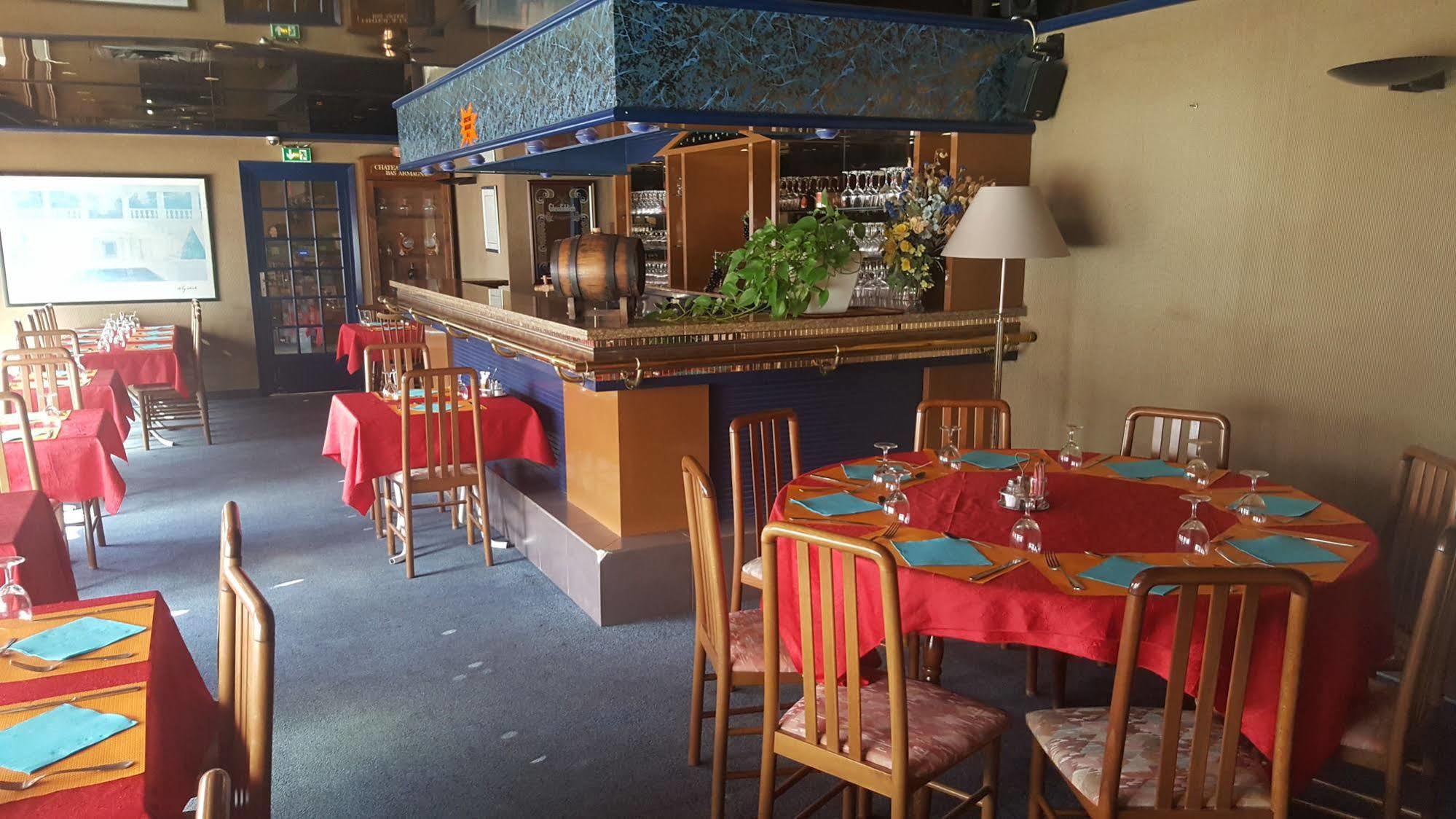 Le Skippy Dancotel Saint-Pierre-des-Corps Bagian luar foto